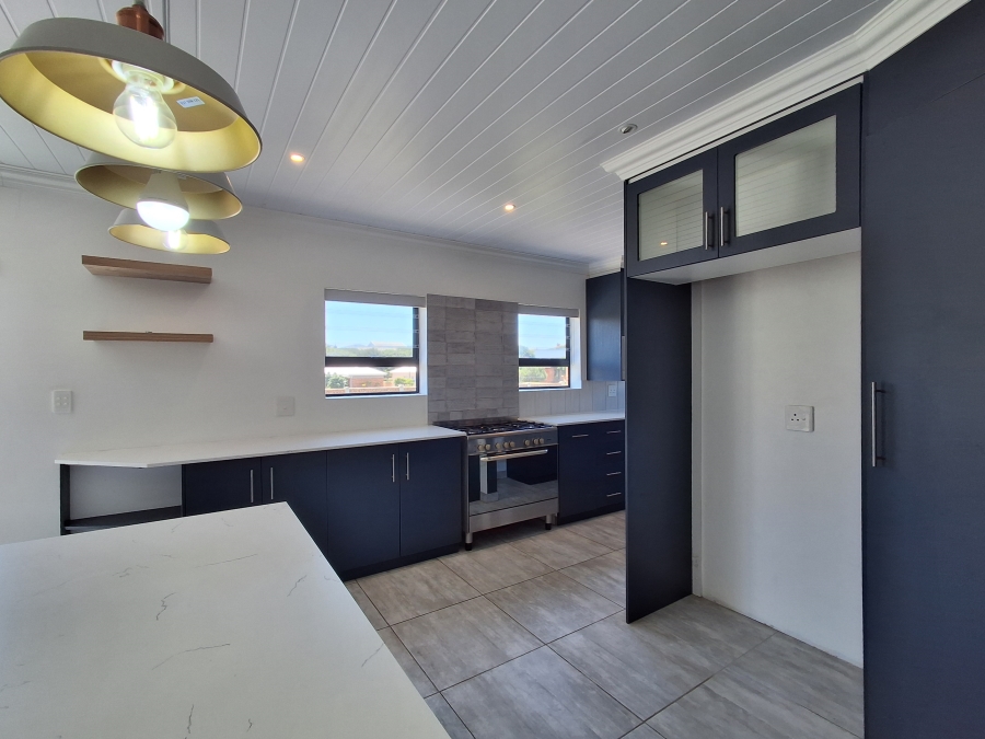 3 Bedroom Property for Sale in Stilbaai Wes Western Cape